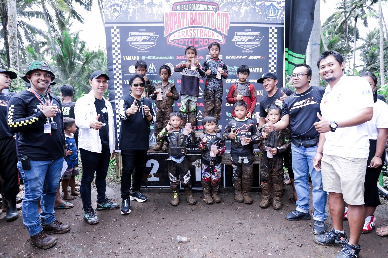 podiumnews.com-Giri Prasta Buka Bupati Badung Cup Grasstrack Motocross
